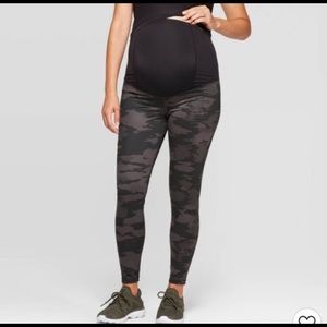 Maternity Camo Leggings